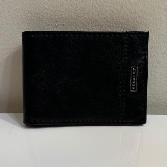 Men's Dockers Wallet - Picture 1 of 3